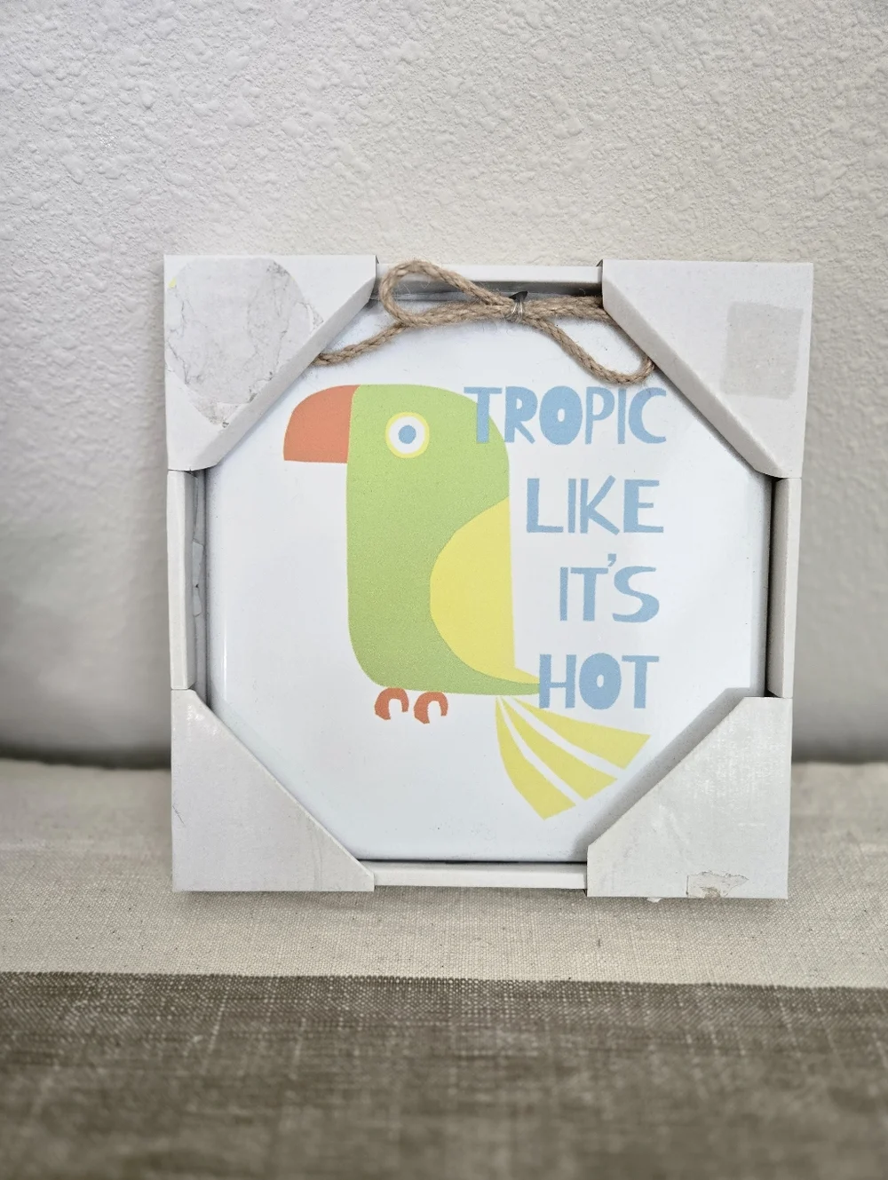 Tropic Like It’s Hot Parrot Mini Wall Sign Plaque Tropical Summer Decor NWT